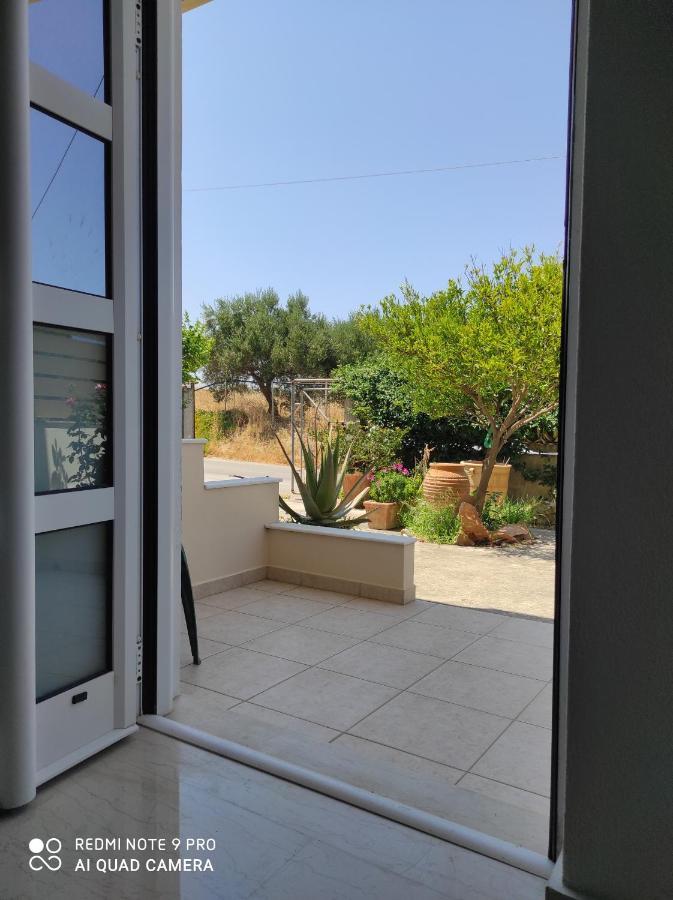 Studio Flower Skalanion Exterior foto